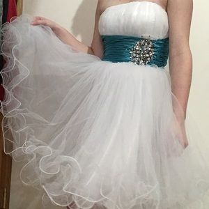 STRAPLESS DRESS | SIZE 0